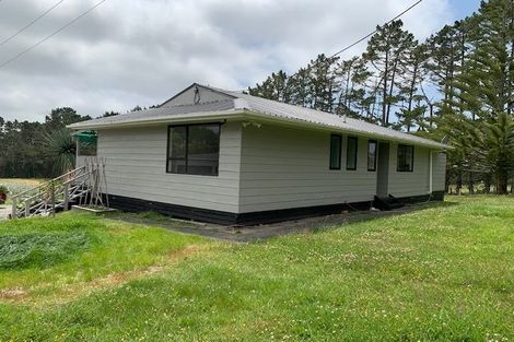 Photo of property in 24 Tawa Road, Kumeu, 0891