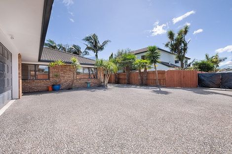 Photo of property in 32 Aranui Drive, Papamoa Beach, Papamoa, 3118
