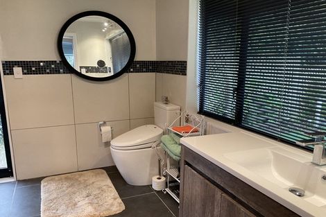 Photo of property in 1343 Devon Road, Brixton, Waitara, 4382