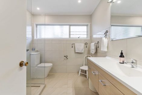 Photo of property in 21 Marywil Crescent, Hillcrest, Auckland, 0627