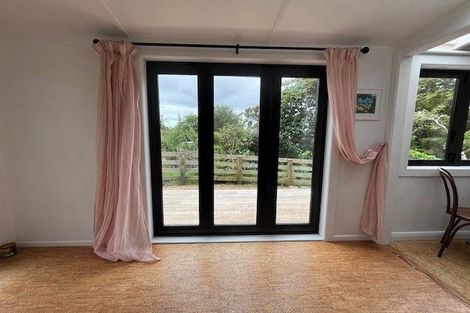 Photo of property in 216 Massey Road, Waipu, 0582