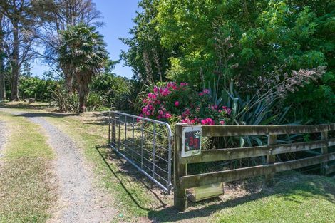 Photo of property in 33 Orua Lane, Hot Water Beach, Whitianga, 3591