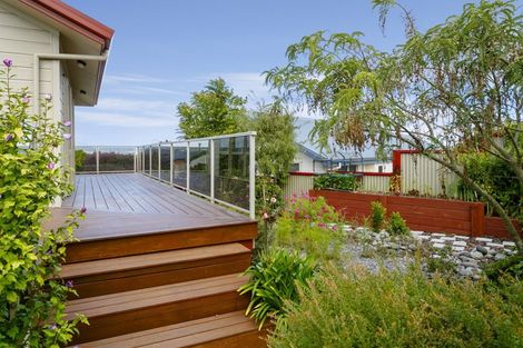 Photo of property in 16 Carpentras Way, Nukuhau, Taupo, 3330