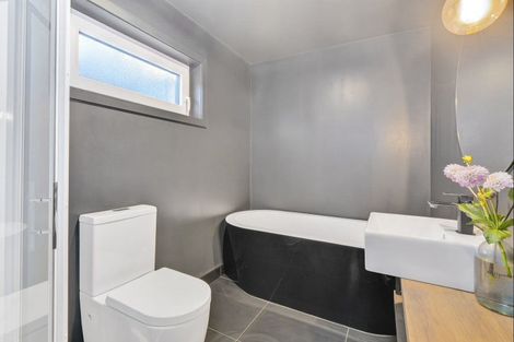 Photo of property in 19 Grandview Road, Lake Hawea, 9382