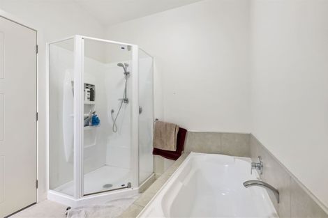 Photo of property in 10 Treetops Way, Bayview, Auckland, 0629