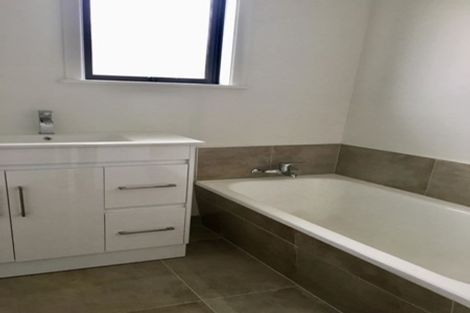 Photo of property in 206 Russell Road, Manurewa, Auckland, 2102