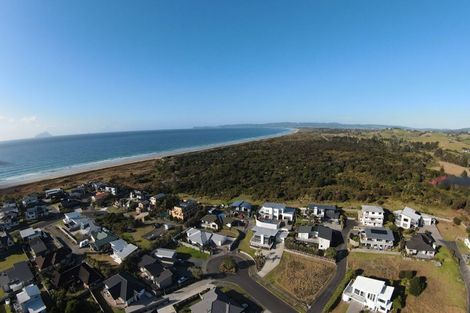 Photo of property in 3 Kihi Place, Ruakaka, 0116