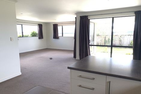 Photo of property in 16 Ocean View Rise, Ruakaka, 0116