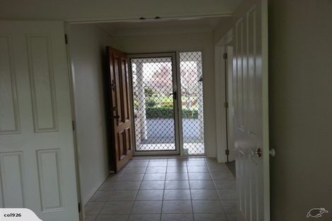 Photo of property in 130 Golfland Drive, Golflands, Auckland, 2013
