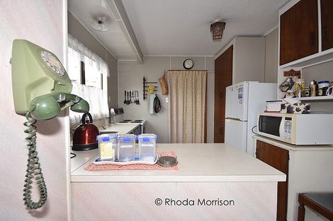 Photo of property in 14 Moana Road, Tinopai, 0593