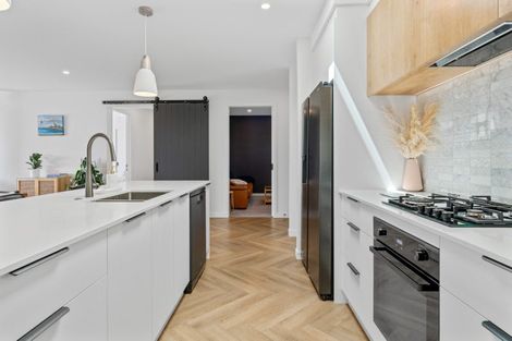 Photo of property in 31 Maunganamu Drive, Wharewaka, Taupo, 3330