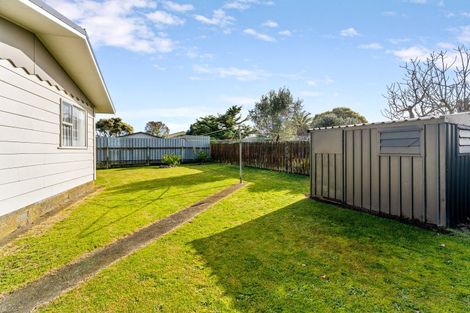 Photo of property in 6 Yates Street, Otaki Beach, Otaki, 5512