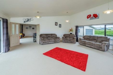 Photo of property in 7 Faydon Close, Ohau, Levin, 5570