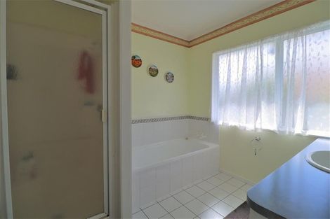 Photo of property in 7 Camerton Close, Northpark, Auckland, 2013