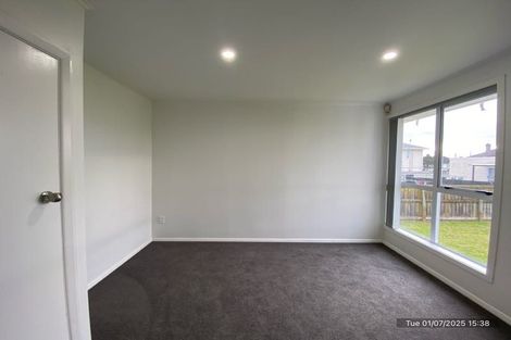 Photo of property in 64 Arimu Road, Papakura, 2110