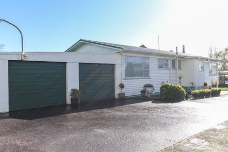 Photo of property in 5 Kowhai Street, Inglewood, 4330