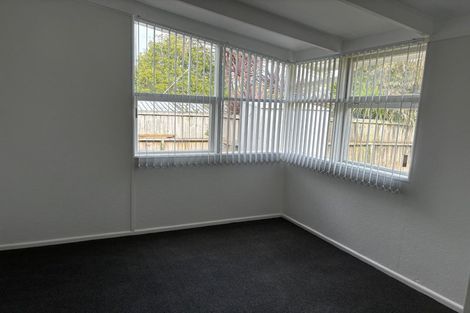 Photo of property in 13 Eastglen Road, Glen Eden, Auckland, 0602