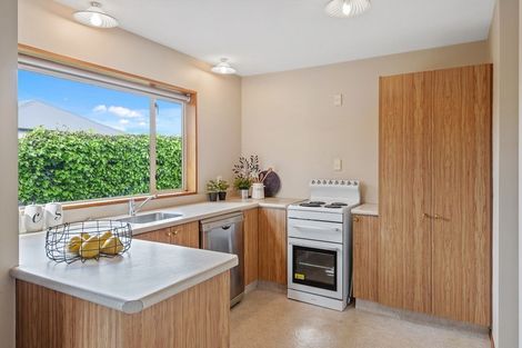 Photo of property in 1/104 Bassett Street, Burwood, Christchurch, 8083