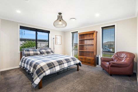 Photo of property in 82 Puhirake Crescent, Pyes Pa, Tauranga, 3112