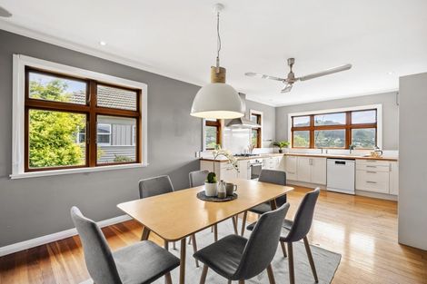 Photo of property in 129 Cockayne Road, Khandallah, Wellington, 6035