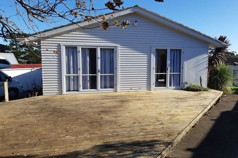 Photo of property in 6 Brougham Place, West Harbour, Auckland, 0618