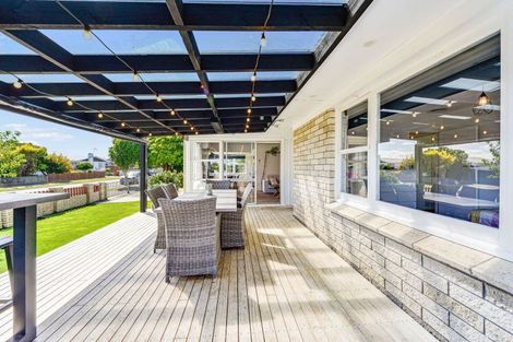 Photo of property in 2 Katherine Place, Melville, Hamilton, 3206