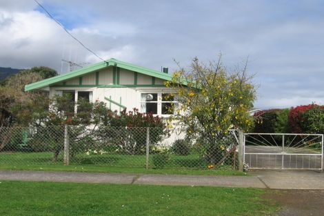 Photo of property in 13 West Crescent, Te Puru, Thames, 3575