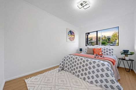 Photo of property in 87 West Harbour Drive, West Harbour, Auckland, 0618