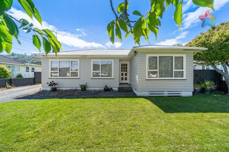 Photo of property in 28 Moohan Street, Wainuiomata, Lower Hutt, 5014