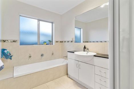 Photo of property in 3 Srah Place, East Tamaki, Auckland, 2013