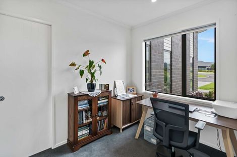 Photo of property in 3 Topping Place, Whitianga, 3510