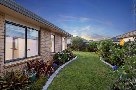 Photo of property in 323 Grenada Street, Papamoa Beach, Papamoa, 3118