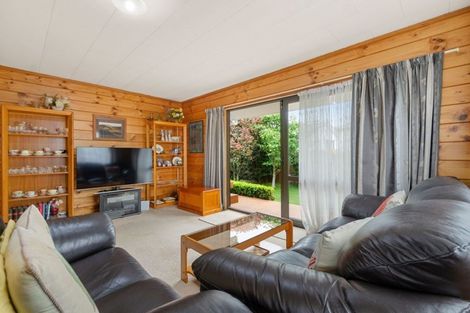 Photo of property in 37a Hill Crescent, Papakura, 2110