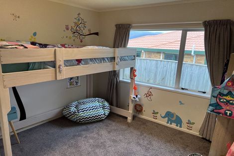 Photo of property in 19a Betty Watt Grove, Riverstone Terraces, Upper Hutt, 5018