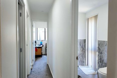 Photo of property in 372 Swanson Road, Ranui, Auckland, 0612