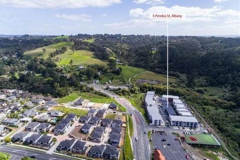 Photo of property in 4/5 Perekia Street, Albany, Auckland, 0632