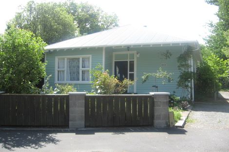 Photo of property in 15 Waimea Terrace, Beckenham, Christchurch, 8023
