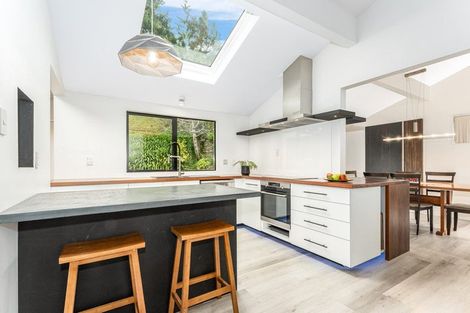 Photo of property in 28 Peterhouse Street, Tawa, Wellington, 5028