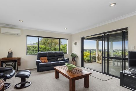 Photo of property in 2 Cashmere Way, Welcome Bay, Tauranga, 3112