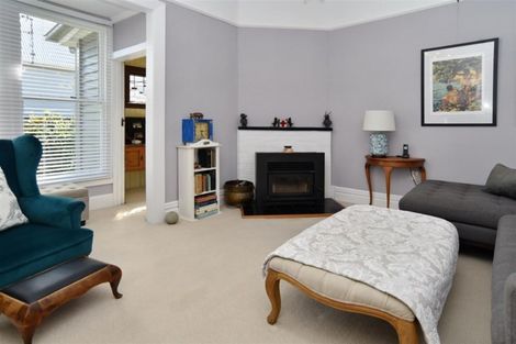 Photo of property in 30 Gresford Street, Edgeware, Christchurch, 8013