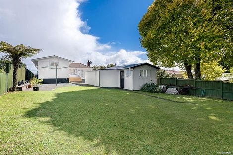 Photo of property in 11 Mcleod Road, Henderson, Auckland, 0612