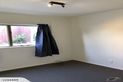 Photo of property in 14 Teviot Place, Totara Vale, Auckland, 0629