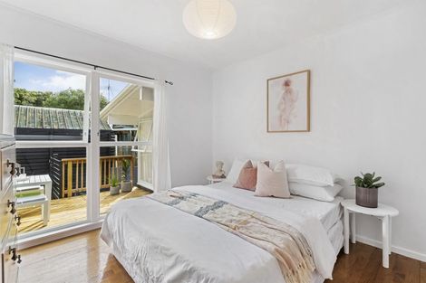 Photo of property in 16 St Peters Street, Northcote, Auckland, 0627