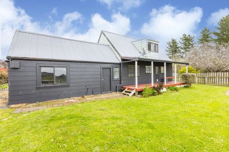 Photo of property in 19 Ellison Street, Otane, 4202