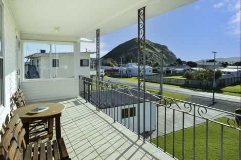 Photo of property in 69 Fortescue Street, Mahia, Nuhaka, 4198