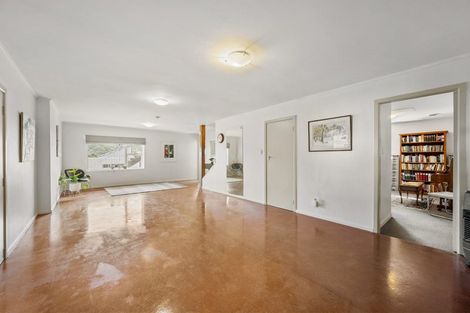 Photo of property in 15 Witham Street, Island Bay, Wellington, 6023