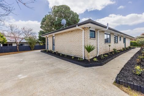Photo of property in 12 Mark Edgar Place, Clendon Park, Auckland, 2103