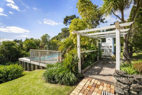 Photo of property in 2c Vipond Road, Stanmore Bay, Whangaparaoa, 0932