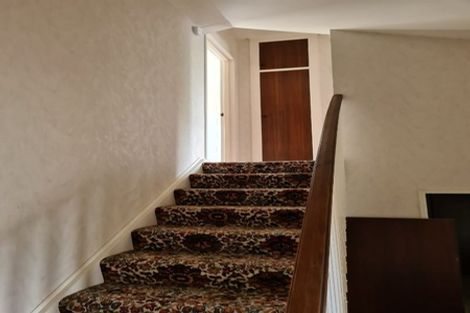 Photo of property in 2/3 Esher Place, Saint Martins, Christchurch, 8022