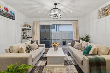 Photo of property in 10 Mollisia Lane, Papamoa Beach, Papamoa, 3118